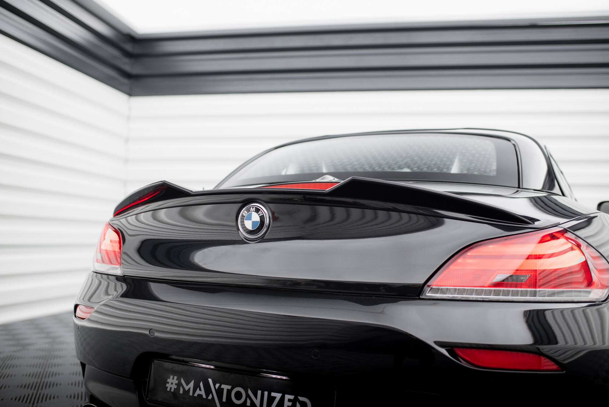 Maxton Spoiler CAP 3D für BMW Z4 M-Paket E89  schwarz Hochglanz