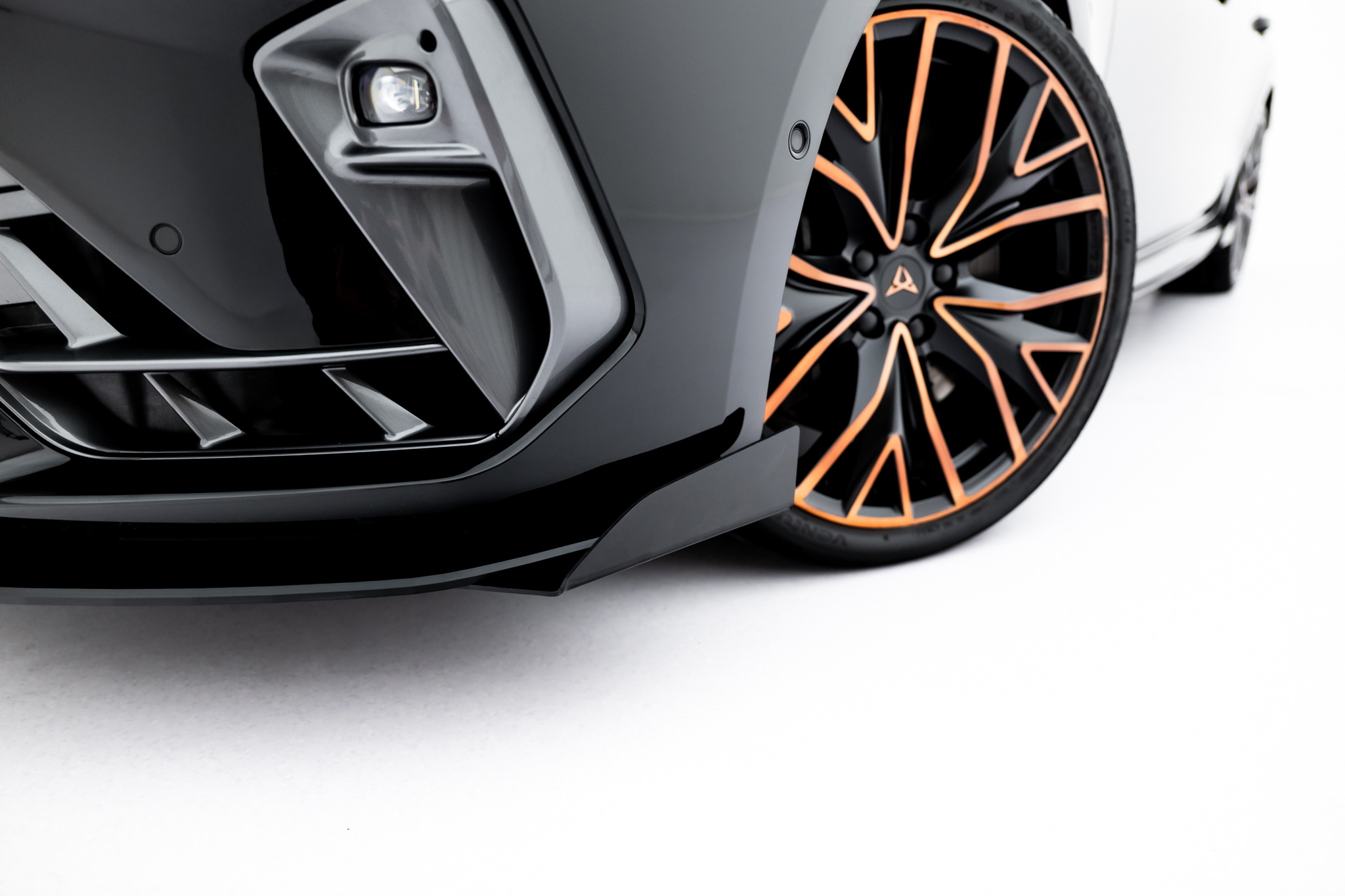 Maxton Street Pro Front Ansatz + Flaps für Cupra Leon ST / Hatchback Mk1 Facelift schwarz Hochglanz