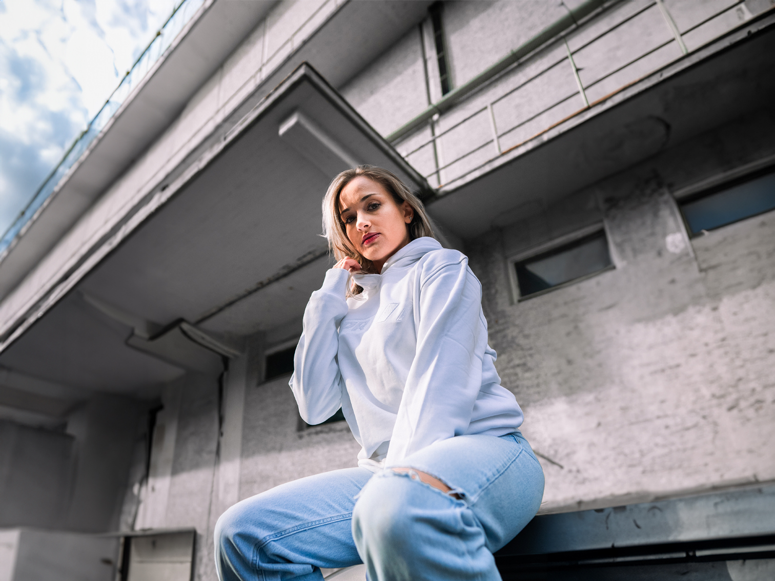 Premium APR Essentials Hoodie Stick weiß