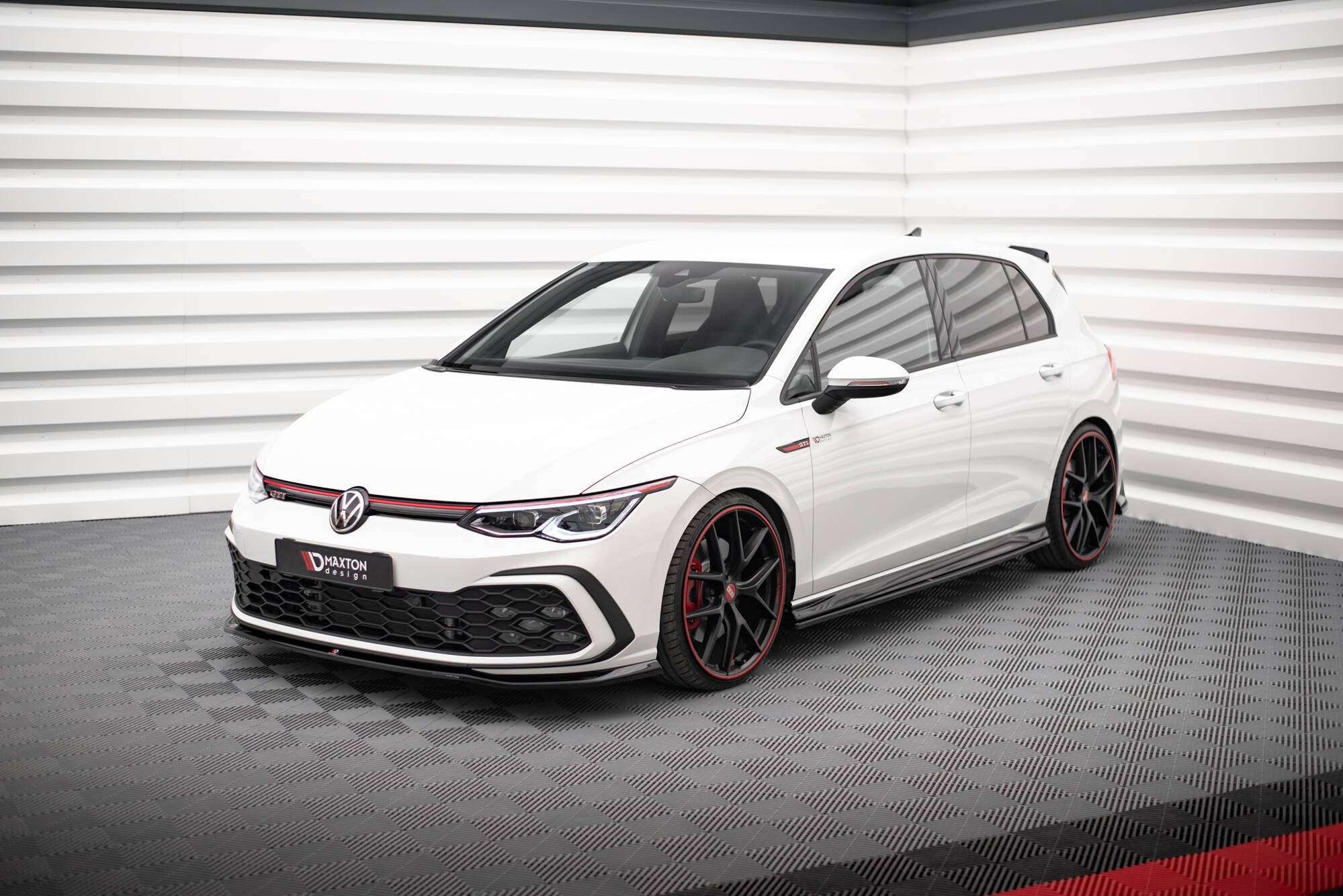 Maxton Seitenschweller Ansatz für VW Golf GTI / GTE / GTI Clubsport / GTD / R-Line Mk8 schwarz Hochglanz