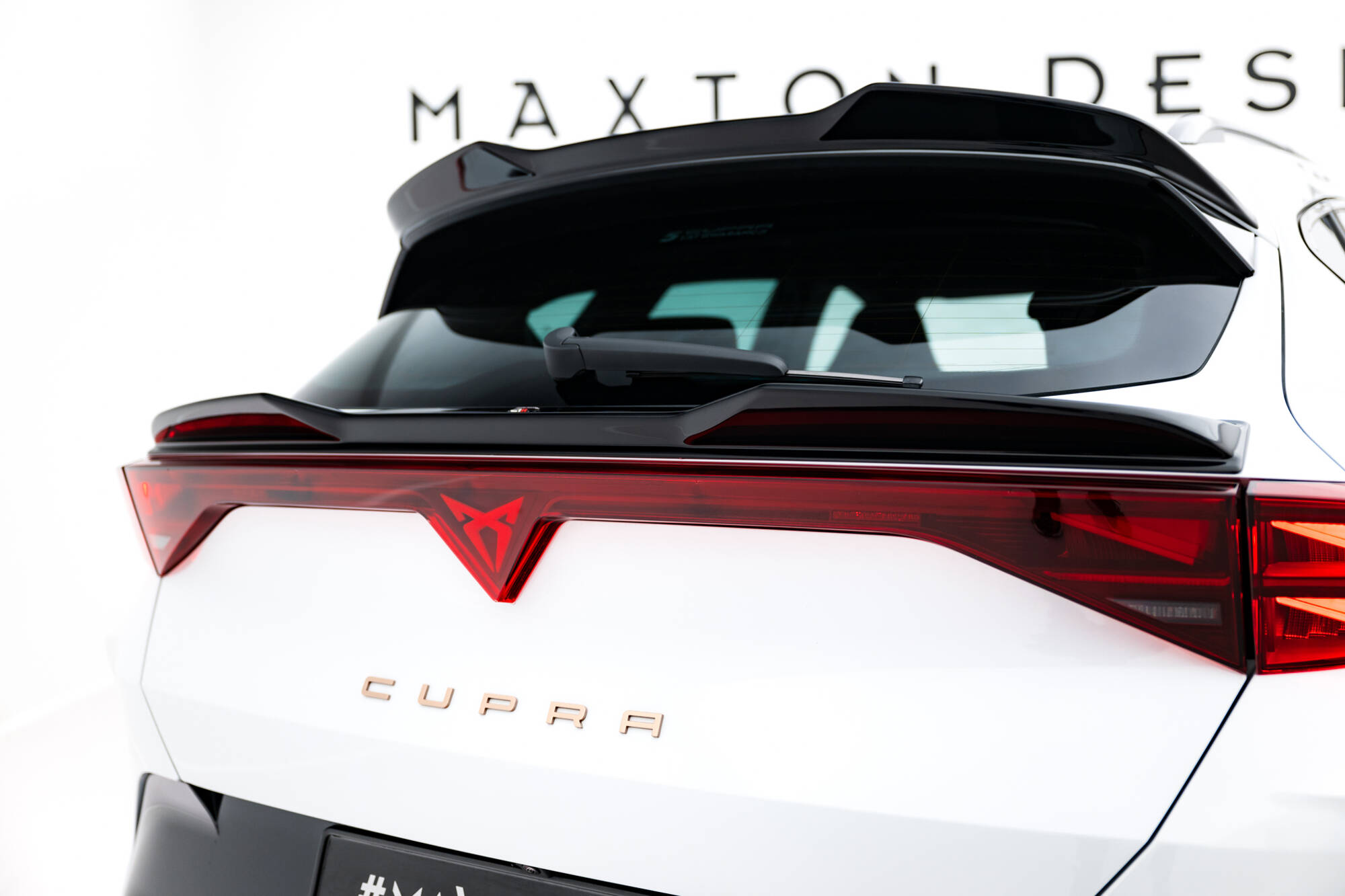 Maxton Niedriger Spoiler CAP 3D für Cupra Formentor Mk1 Facelift schwarz Hochglanz