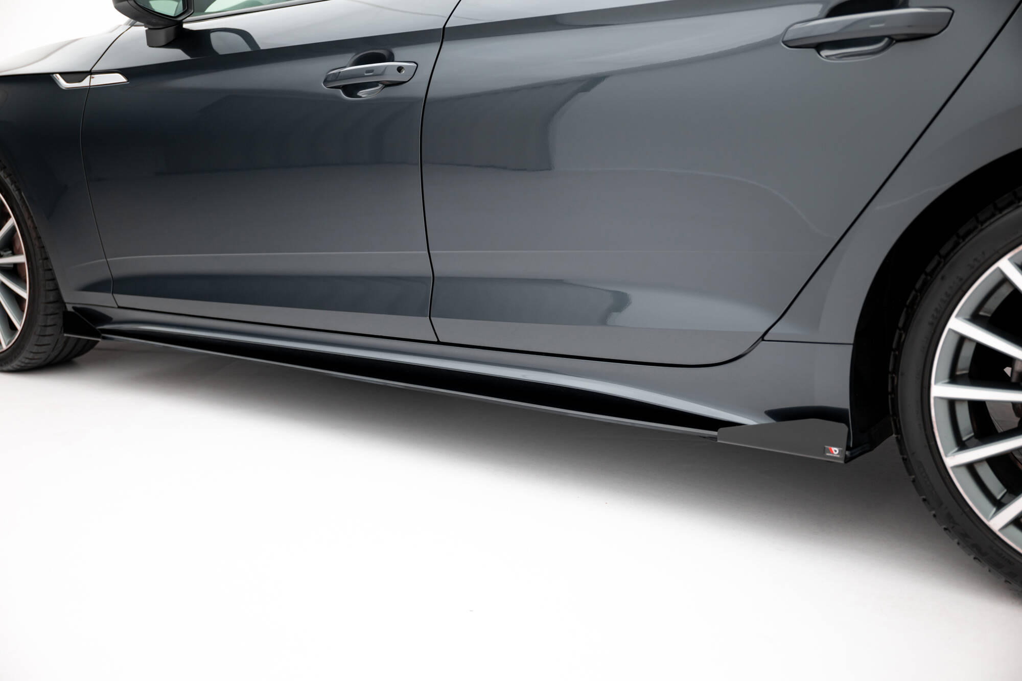 Maxton Street Pro Seitenschweller Ansatz + Flaps für Audi A5 Sportback F5 Facelift schwarz Hochglanz