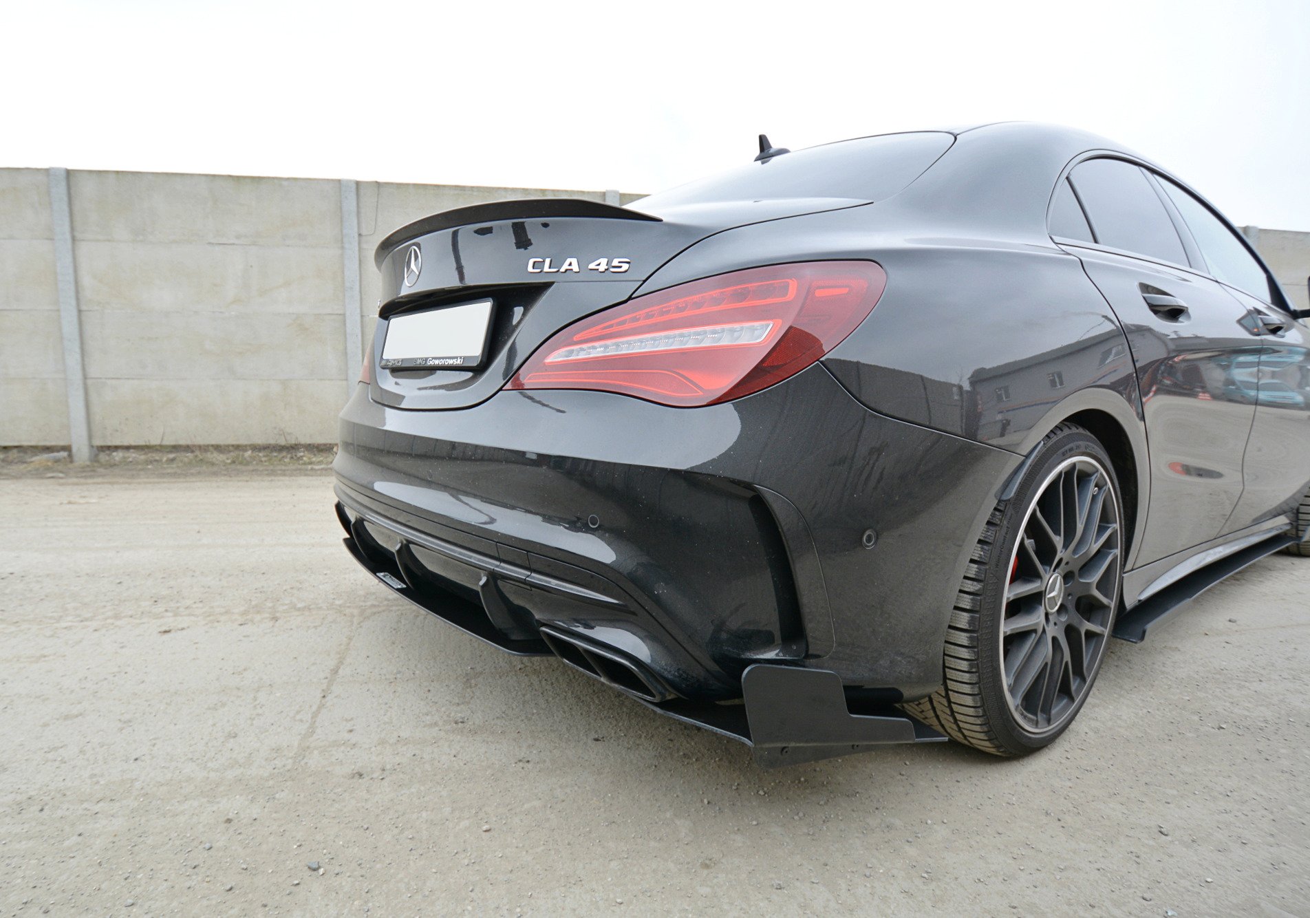 Maxton SPORT Heck Ansatz Flaps Diffusor für Mercedes CLA A45 AMG C117 Facelift