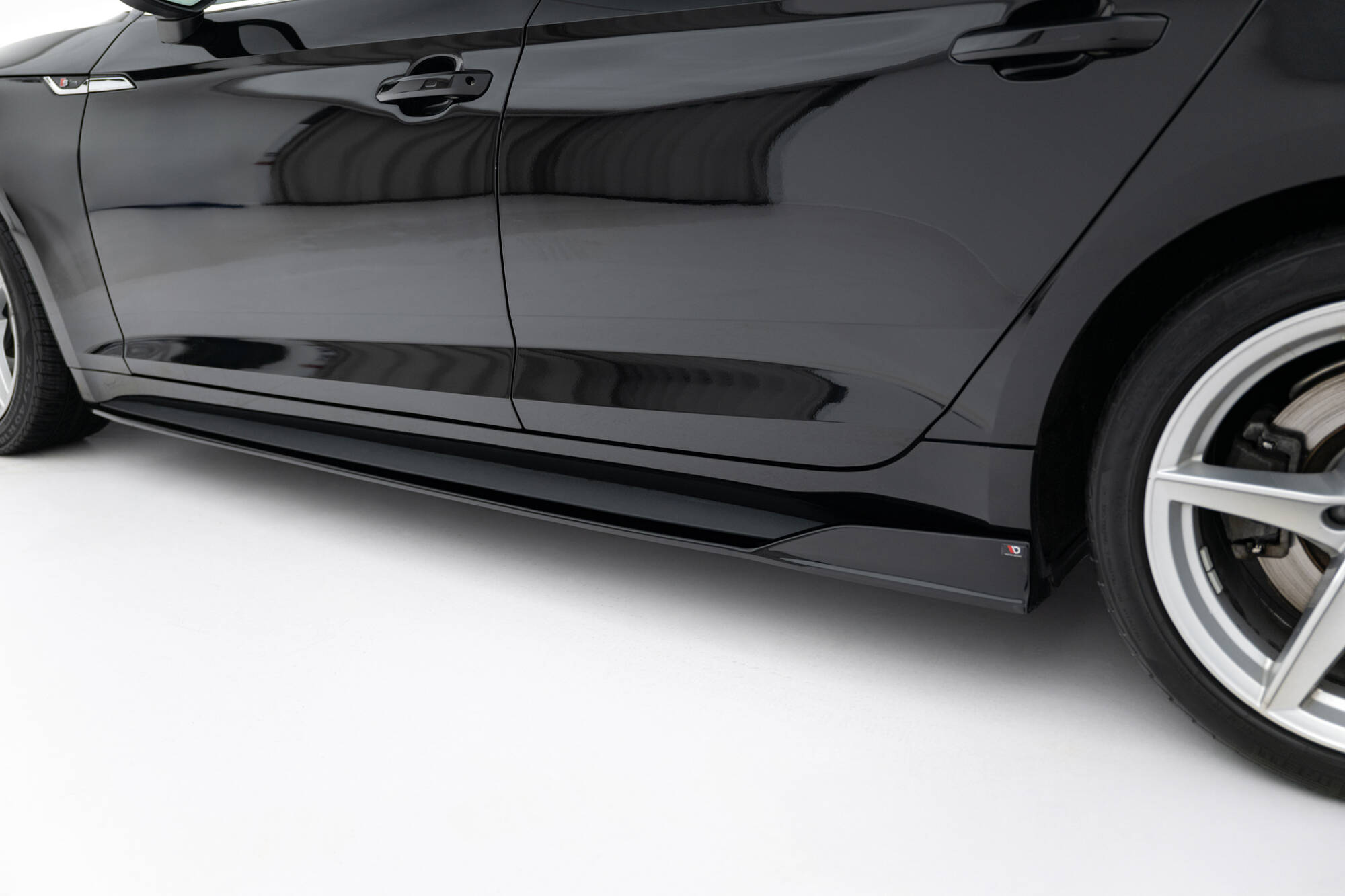 Maxton Seitenschweller Ansatz für Audi S5 / A5 S-Line Sportback F5 schwarz Hochglanz