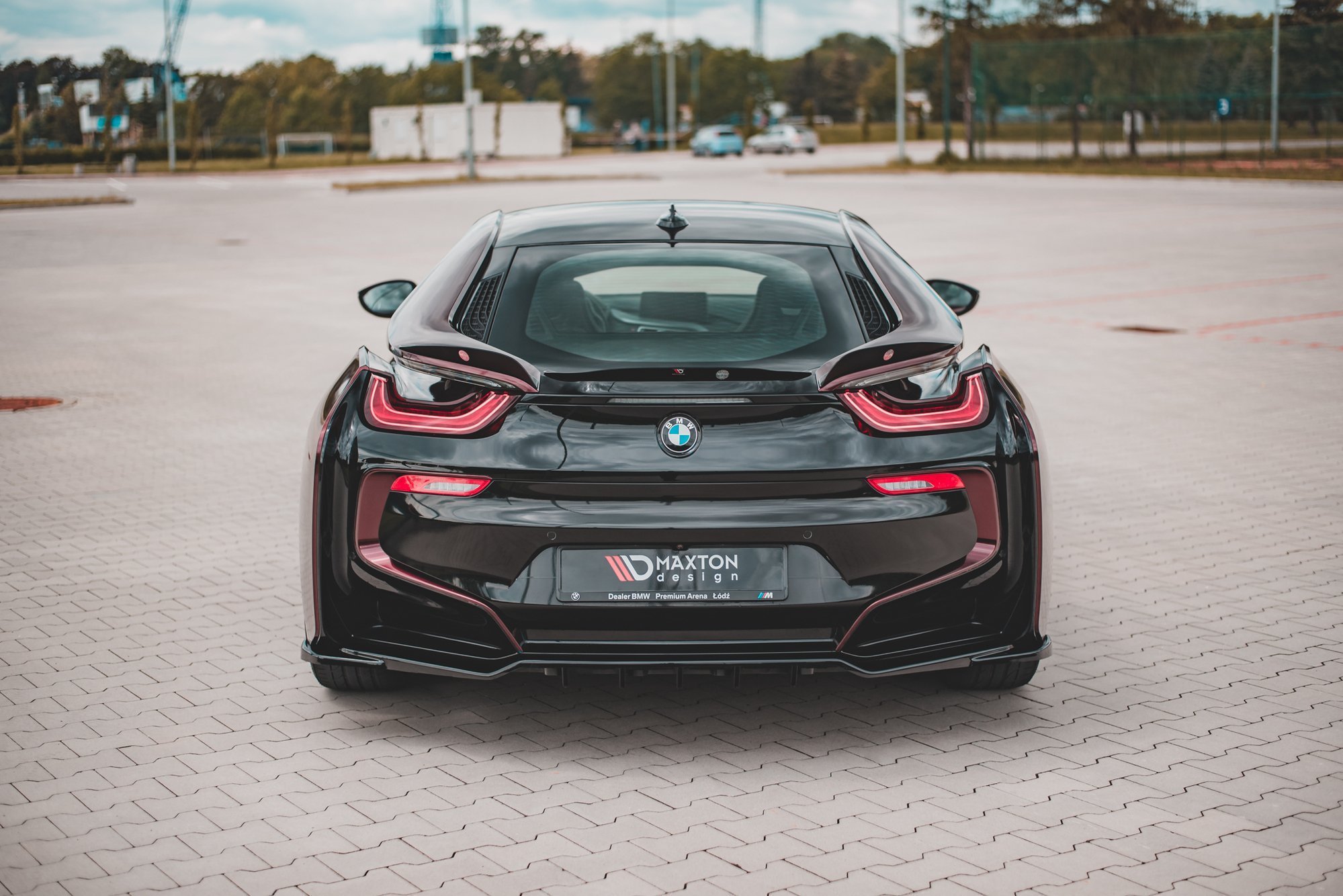 Maxton Mittlerer Diffusor Heck Ansatz DTM Look für BMW i8 Carbon Look