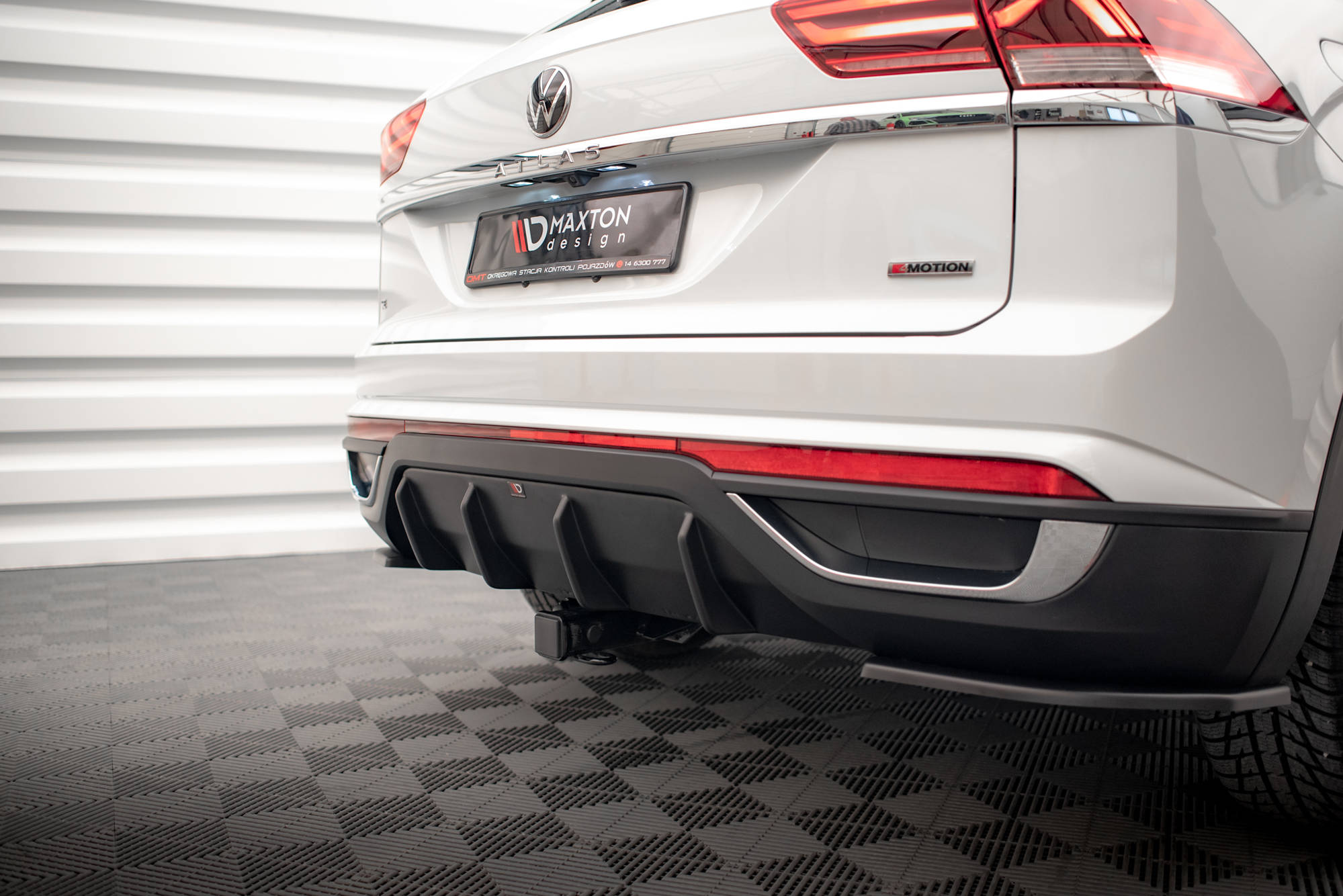 Maxton Diffusor Heck Ansatz für VW Atlas Cross Sport schwarz Hochglanz
