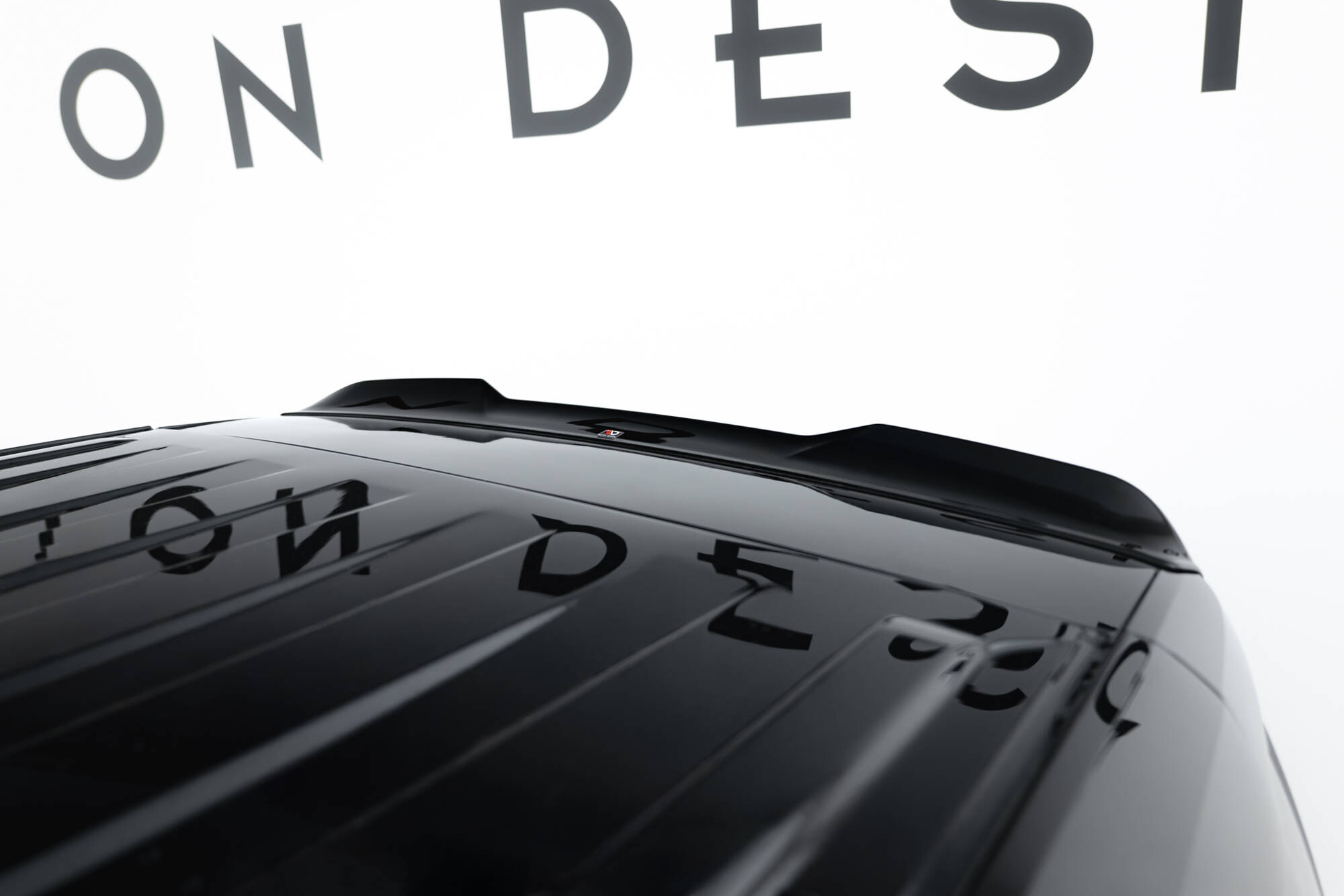 Maxton Spoiler CAP 3D für VW Multivan Long T7 schwarz Hochglanz